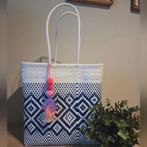 Large Artesanal Stylish White and Blue Tote Bag